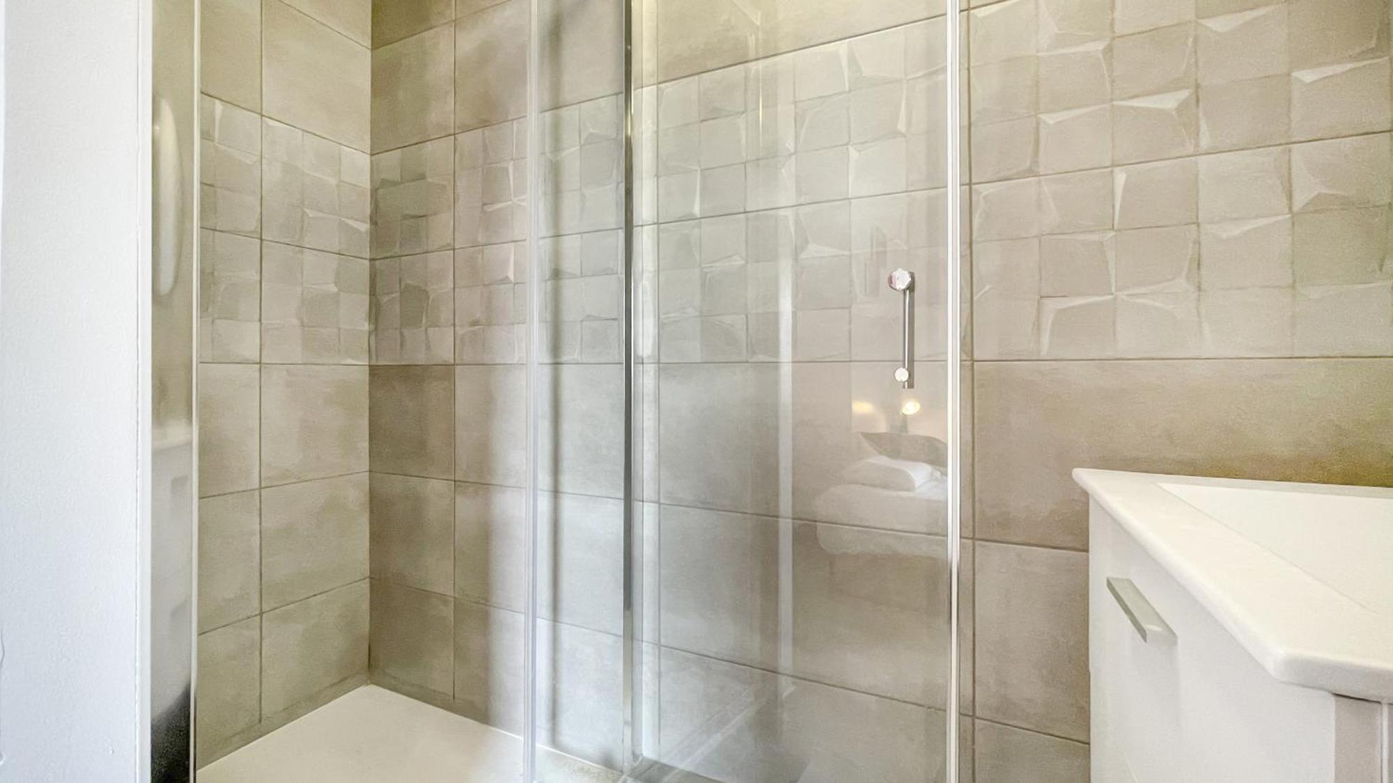 La Coloc Choco - Belle Colocation En Hypercentre / 5 Chambres Privees / Salle De Bains Privative / Proche Gare Et Tram / Wifi Et Netflix Annemasse Ngoại thất bức ảnh