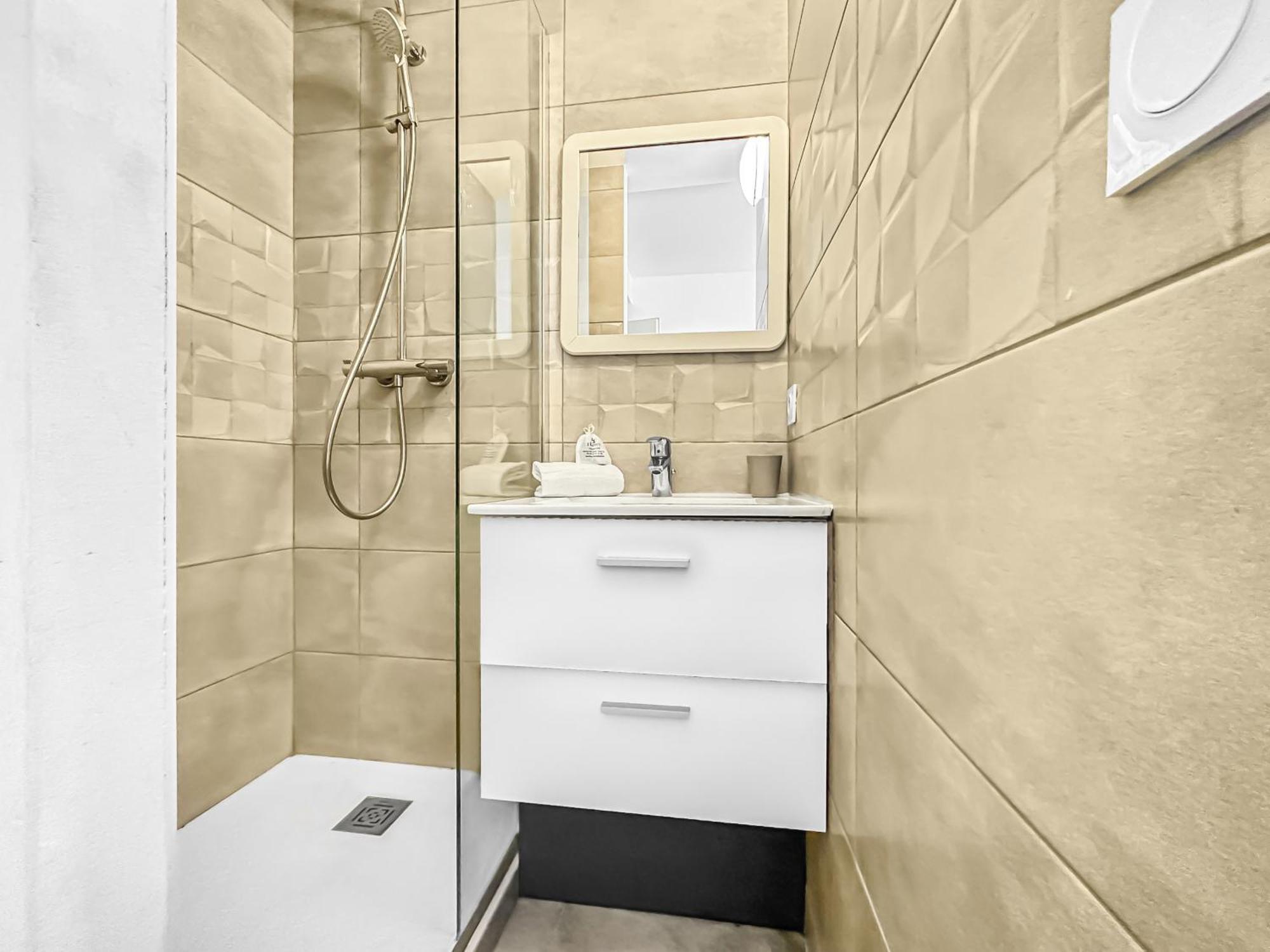 La Coloc Choco - Belle Colocation En Hypercentre / 5 Chambres Privees / Salle De Bains Privative / Proche Gare Et Tram / Wifi Et Netflix Annemasse Ngoại thất bức ảnh