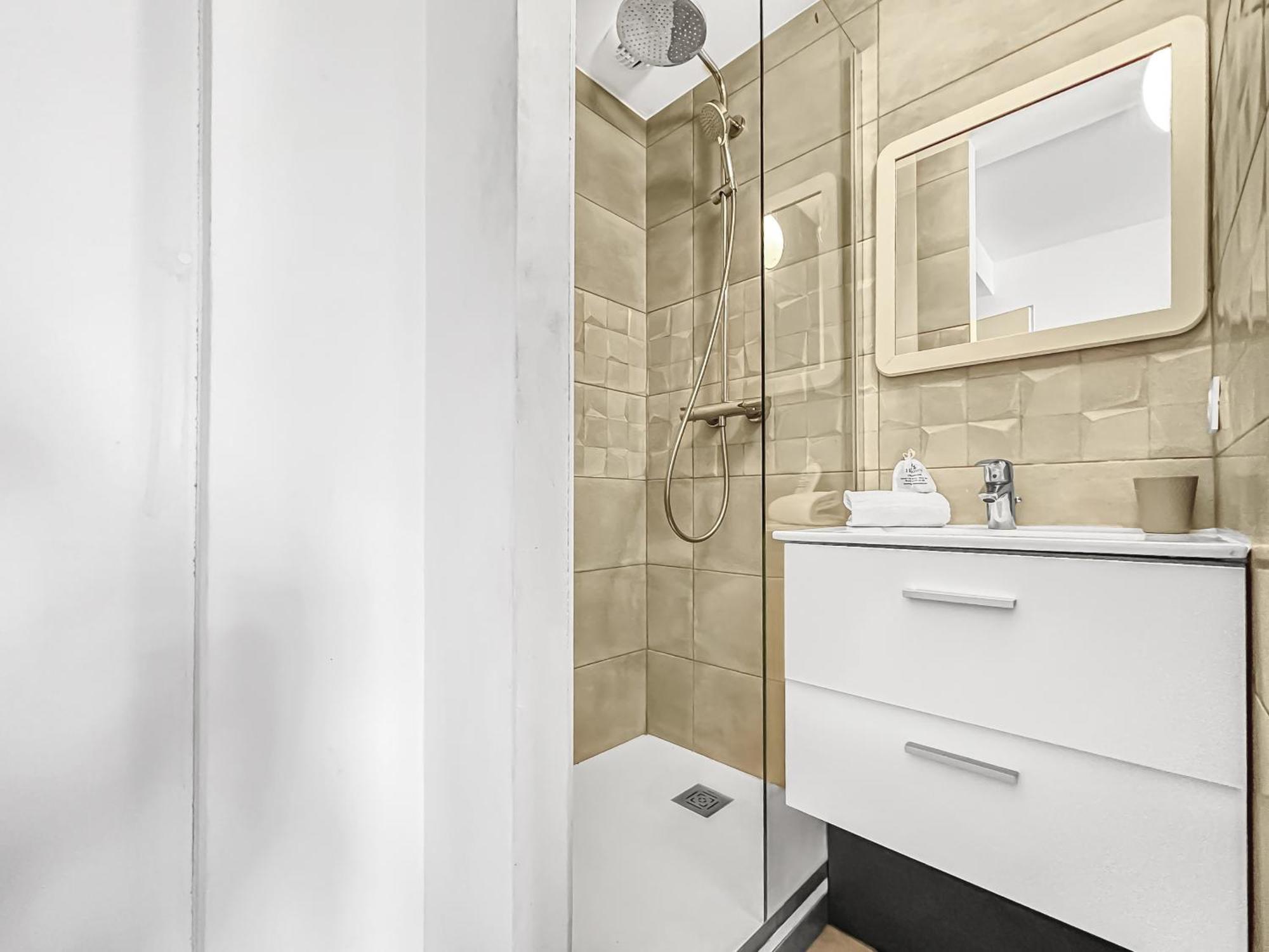 La Coloc Choco - Belle Colocation En Hypercentre / 5 Chambres Privees / Salle De Bains Privative / Proche Gare Et Tram / Wifi Et Netflix Annemasse Ngoại thất bức ảnh